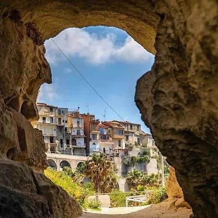 Italia Tropea/capovaticano * San Nicolò